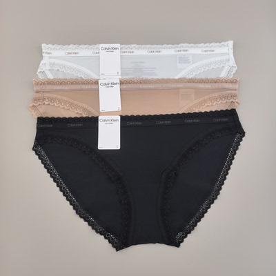 女士薄款牛奶丝蕾丝边内裤QD3766