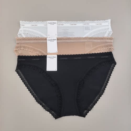女士薄款牛奶丝蕾丝边内裤QD3766