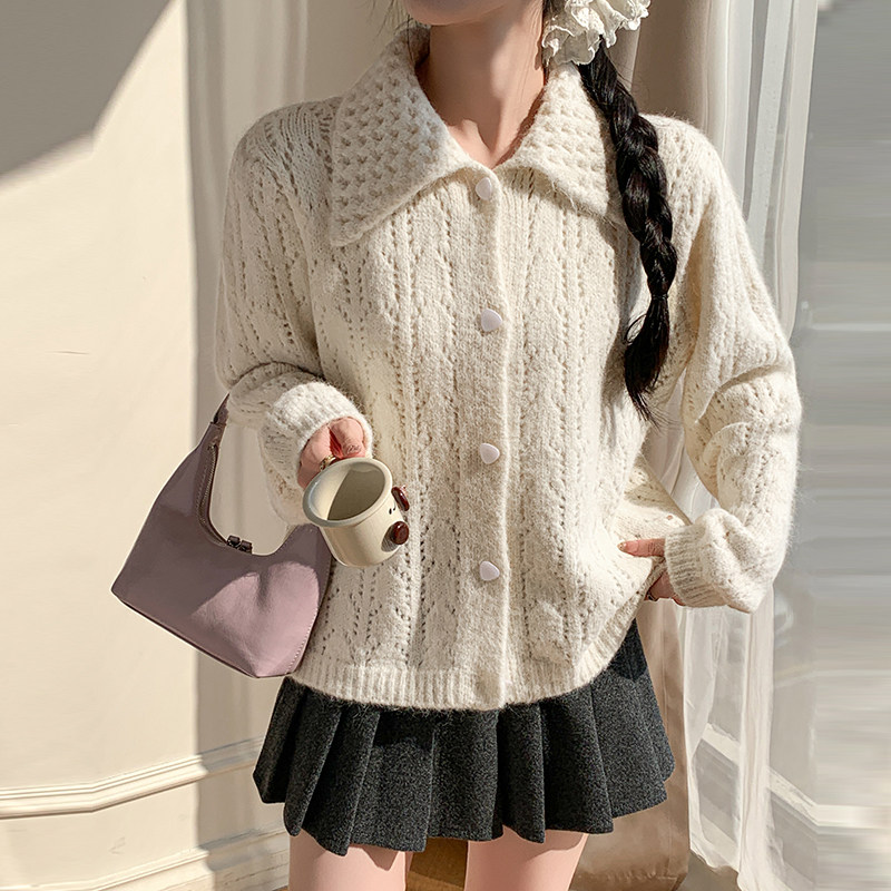 秋冬新款韩式设计感镂空翻领针织开衫女宽松甜美温柔软糯毛衣