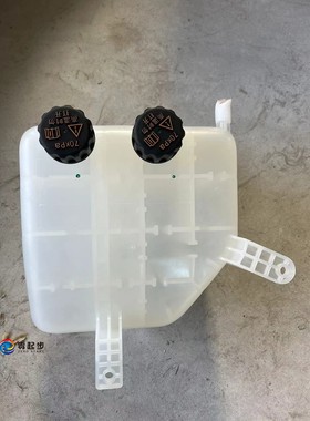 问界M7 副蓄水瓶总成 储水壶 防冻液水壶 冷却液水壶1303040-SY01