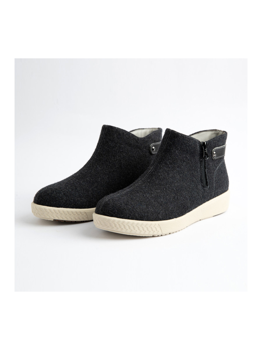 LIGHTWEIGHT AND COMFORTABLE WOMENS BOOTS AUTUMN NEW JAPANESE SOFT-SOLED ANTI-SLIP MOM SHOES VERSATILE WATERPROOF MIDDLE-AGED AND ELDERLY BOOTIES 1066