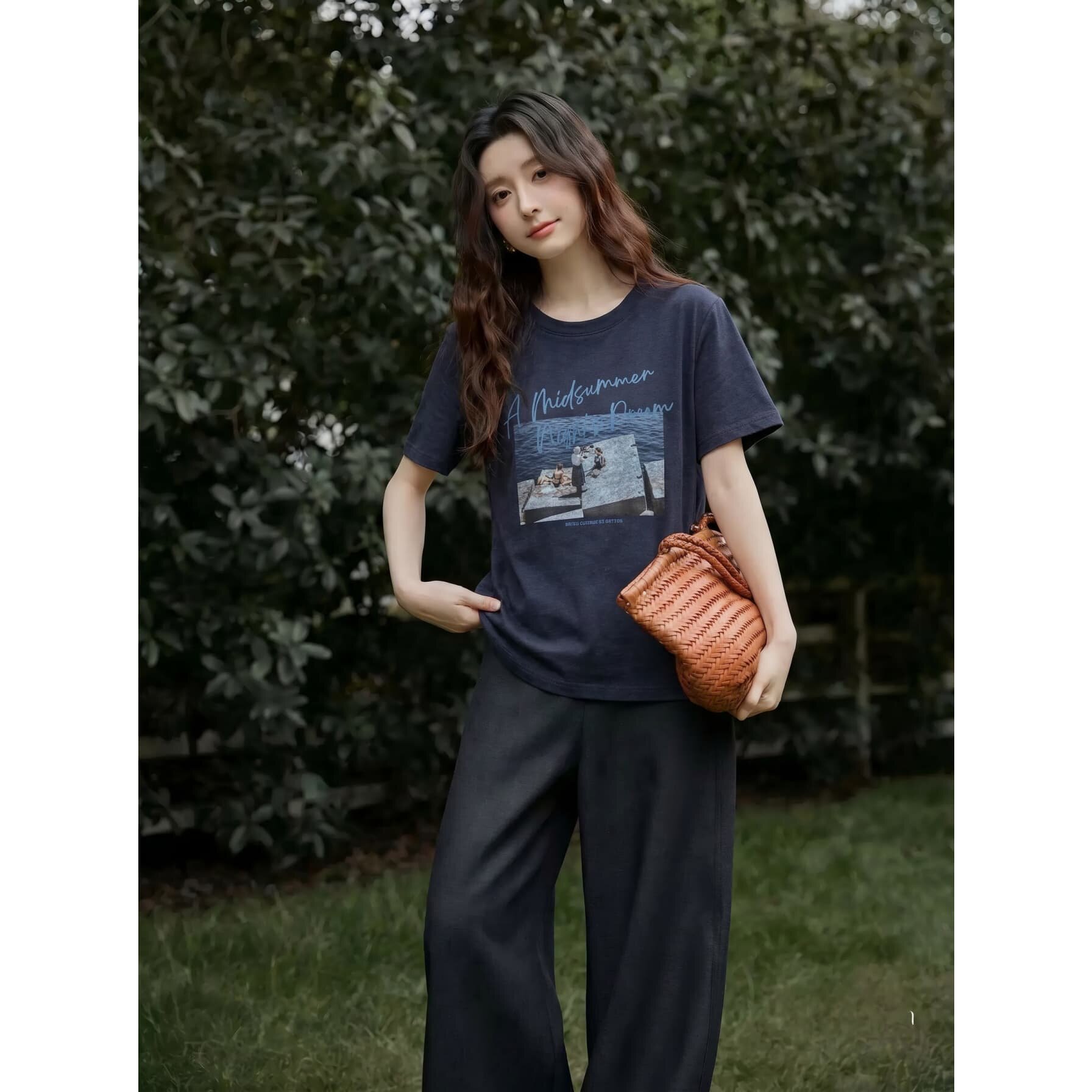 D03478独特小众宽松显瘦圆领套头上衣女人物图案字母短袖T恤
