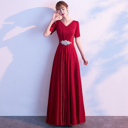 国庆红色晚礼服大合唱团演出服连衣裙女主持人长裙礼服女红歌独唱