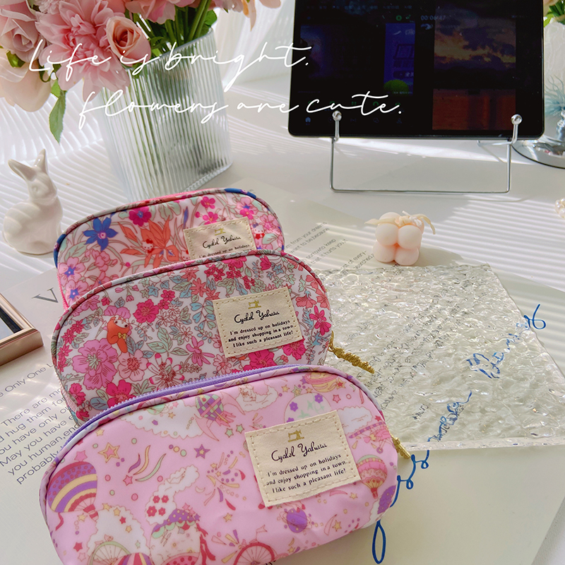 日本可爱kitty近视眼镜盒防水防尘太阳镜墨镜收纳包旅行便携笔袋