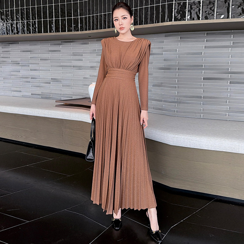 性感大摆亮丝压褶修身连衣裙秋冬