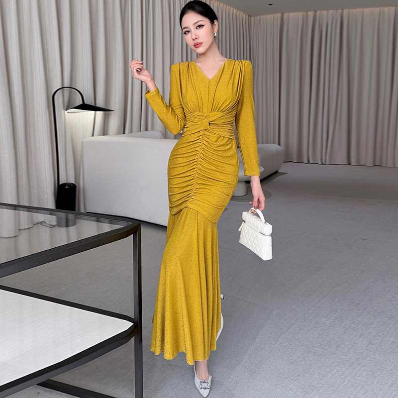 气质显瘦修身包臀垂感女士特别漂亮掐腰连衣裙女秋冬性感鱼尾长裙
