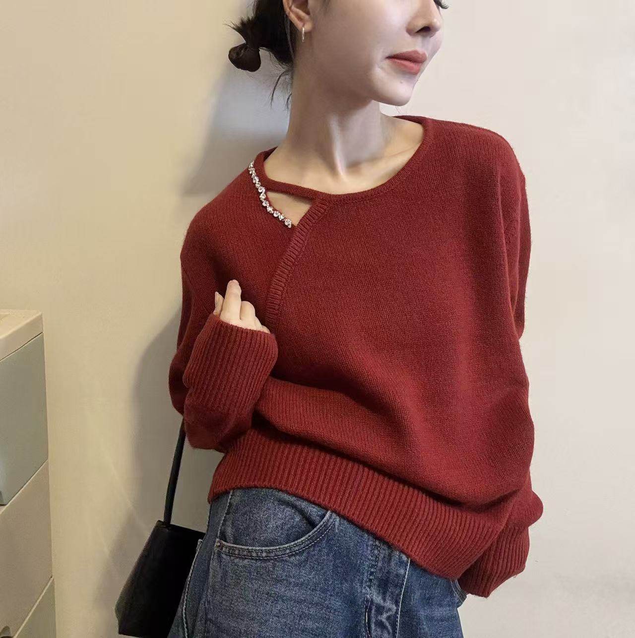 BADX正品温柔甜美领口镂空镶钻毛衣女2025冬季气质减龄套头针织衫,女装/女士精品,毛针织衫,淘宝优惠券,粉丝福利购,淘宝优惠卷