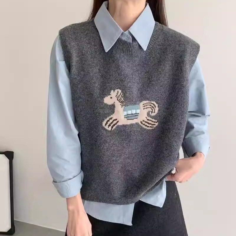 BADX正品2025冬季新款女小狗卡通软糯灰色针织背心马甲衬衣两件套