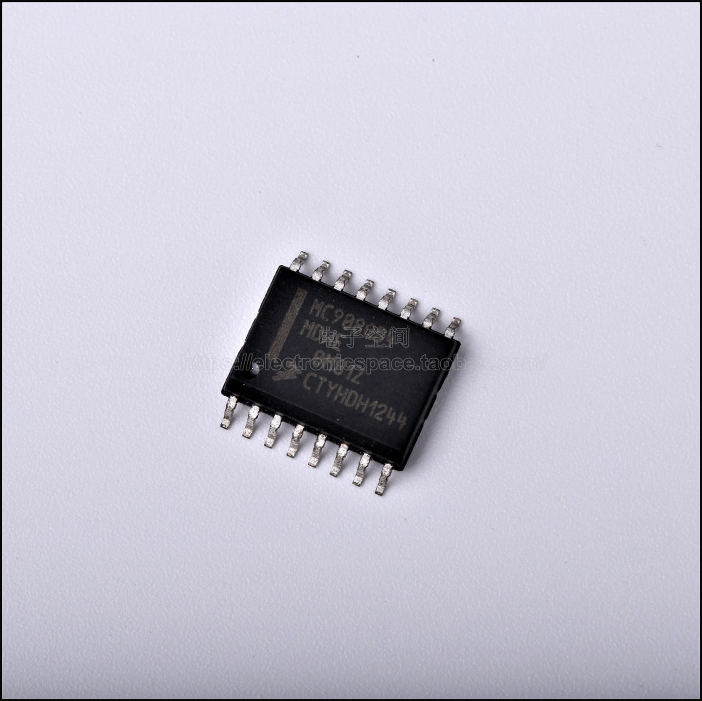 原装正品 MC908QB4MDWE MC908QB8CDWE 8位微控制器 -MCU 拍下询价