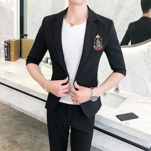 男士短款立领纯色西服胸口徽章套装P135图片