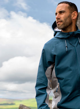 大码亏本清 英伦霸主陆虎 专柜3000 防风防雨 时尚帅气冲锋衣T545