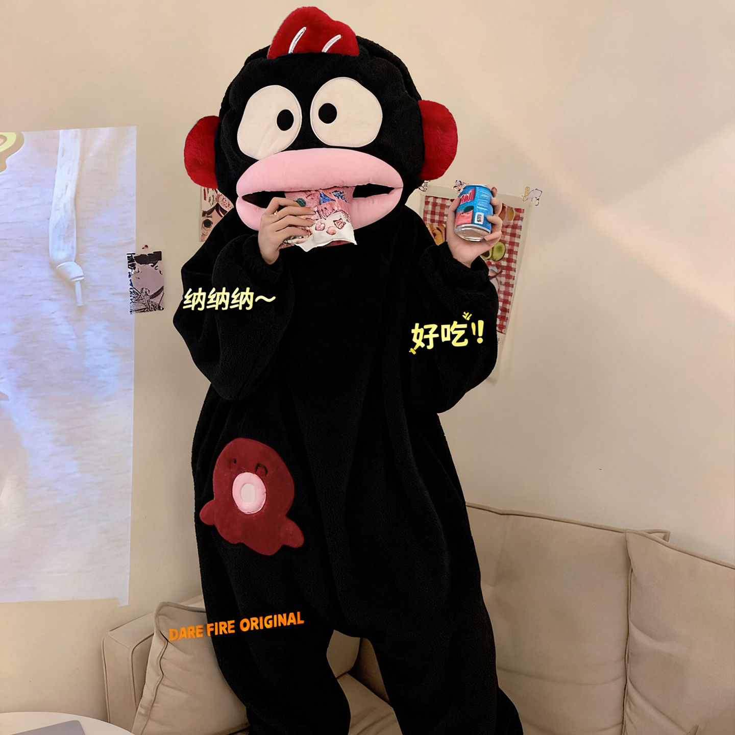 黑色汉顿丑鱼连体睡衣女秋冬季珊瑚绒加绒加厚卡通搞怪睡袍加大码