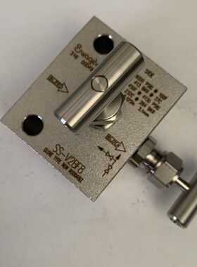 全新世伟洛克 SS-V2BF8 不锈钢 2 阀歧管 1/2 母 NPT