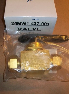 世伟洛克黄铜球阀 25MW1-437-901 1800psig 全新带盒