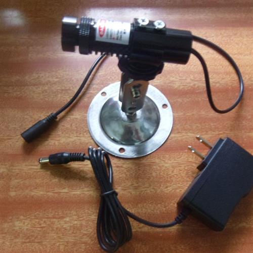 高品质点状可调焦100mW 520nm半导体绿光激光模组器红外线激光灯