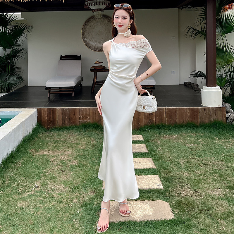 轻奢缎面斜肩连衣裙女夏中长裙名媛风高级感晚礼服