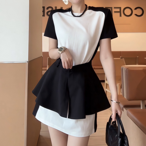 服饰时尚黑白拼色修身显瘦短袖