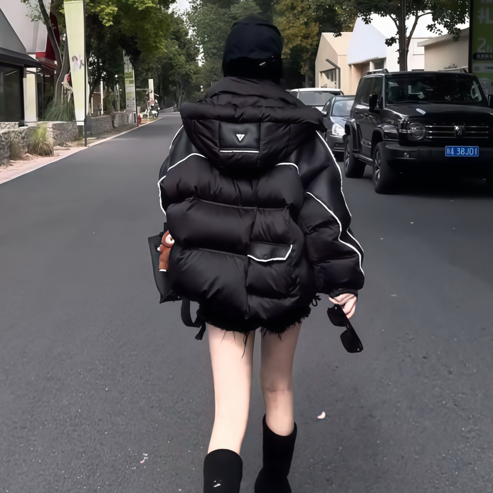 2025年冬季新款韩系减龄百搭保暖黑色连帽立领短款羽绒服外套女款