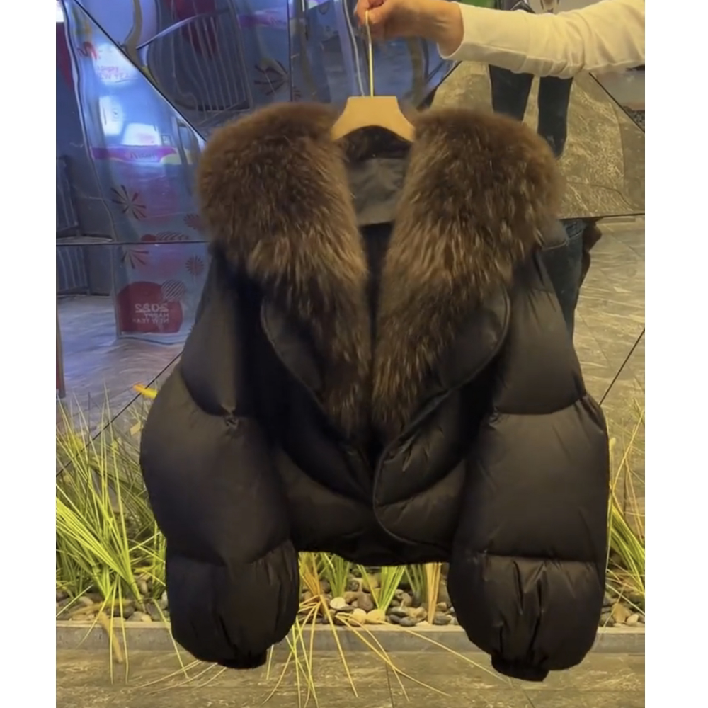 今年流行冬女短款羽绒款短款黑色大毛领蓬松轻奢加厚抗寒狐狸毛领