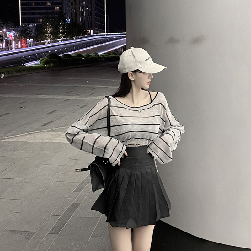 可甜可盐少女减龄套装女夏条纹开叉针织防晒衫高腰百褶裙两件套