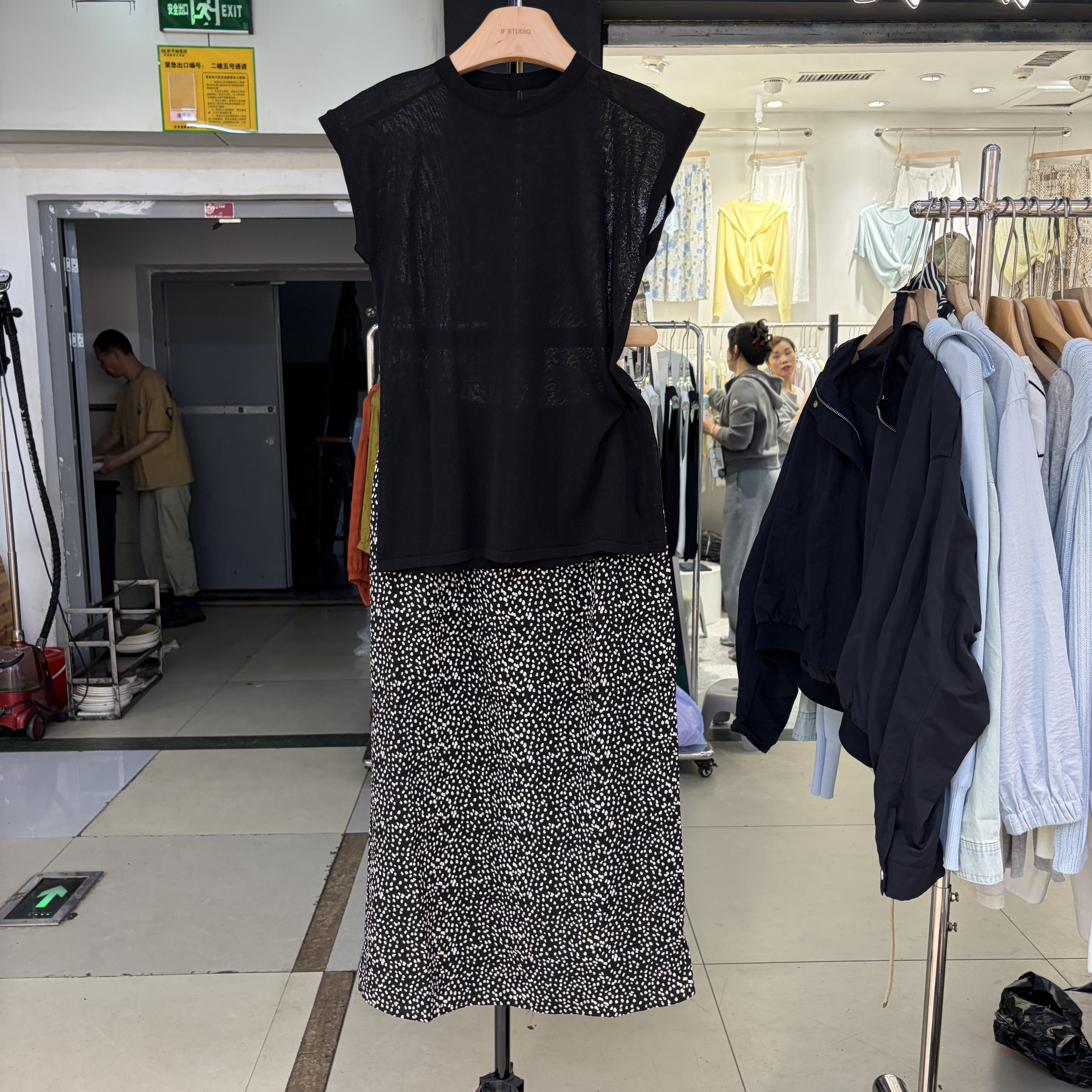 巨好看的针织无袖透视上衣雪纺波点半身裙女2026夏季新款气质套装