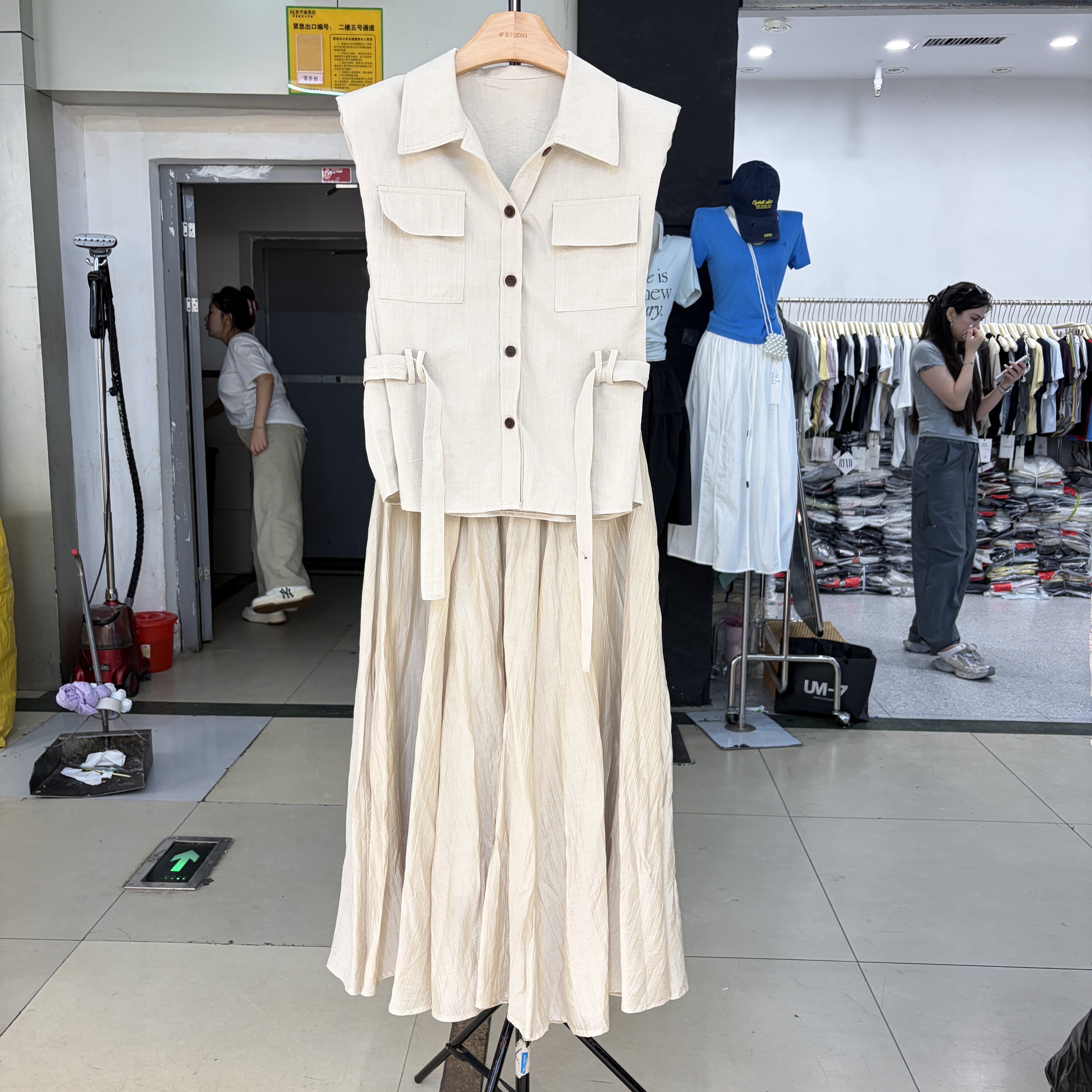 时尚高级感套装拼接纽扣短袖上衣松紧腰半身裙两件套女2026夏季款