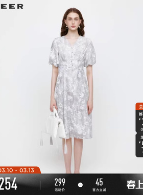 sdeer圣迪奥夏季女装V领提花收腰泡泡袖型连衣裙S242Z12G6
