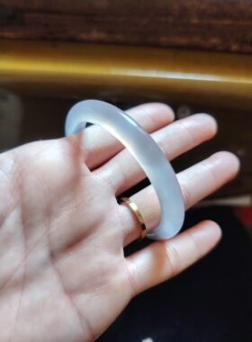 微瑕特惠51圈口天然玛瑙手镯女款高冰透玉镯玉髓冰种原色