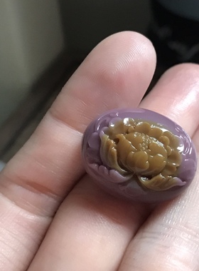 天然原色盐源玛瑙裸石俏色巧雕苏工牡丹花吊坠