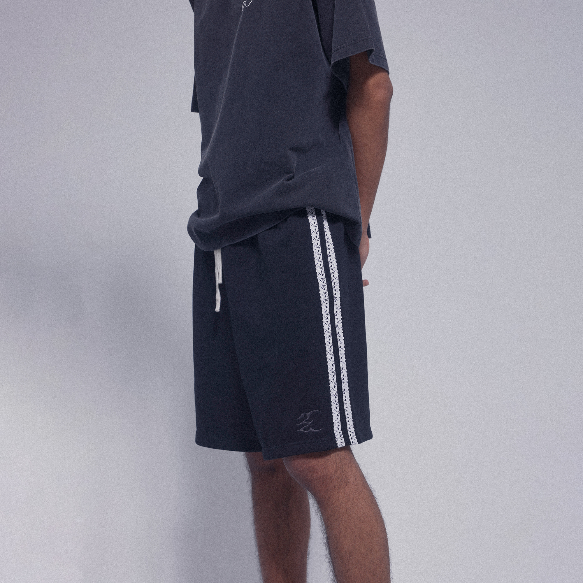 2727WORLD蕾丝刺绣标语短裤