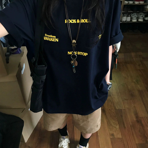 潮牌字母重磅短袖大码t恤女纯棉
