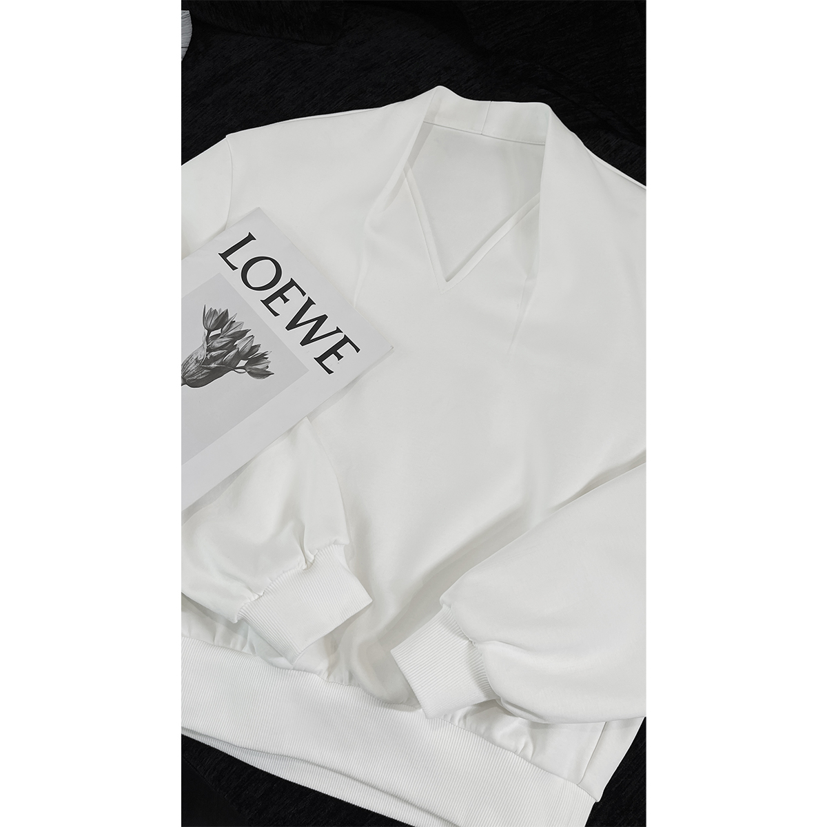 龙叨叨春季新品原创设计款V领卫衣休闲简约宽松oversize上衣男