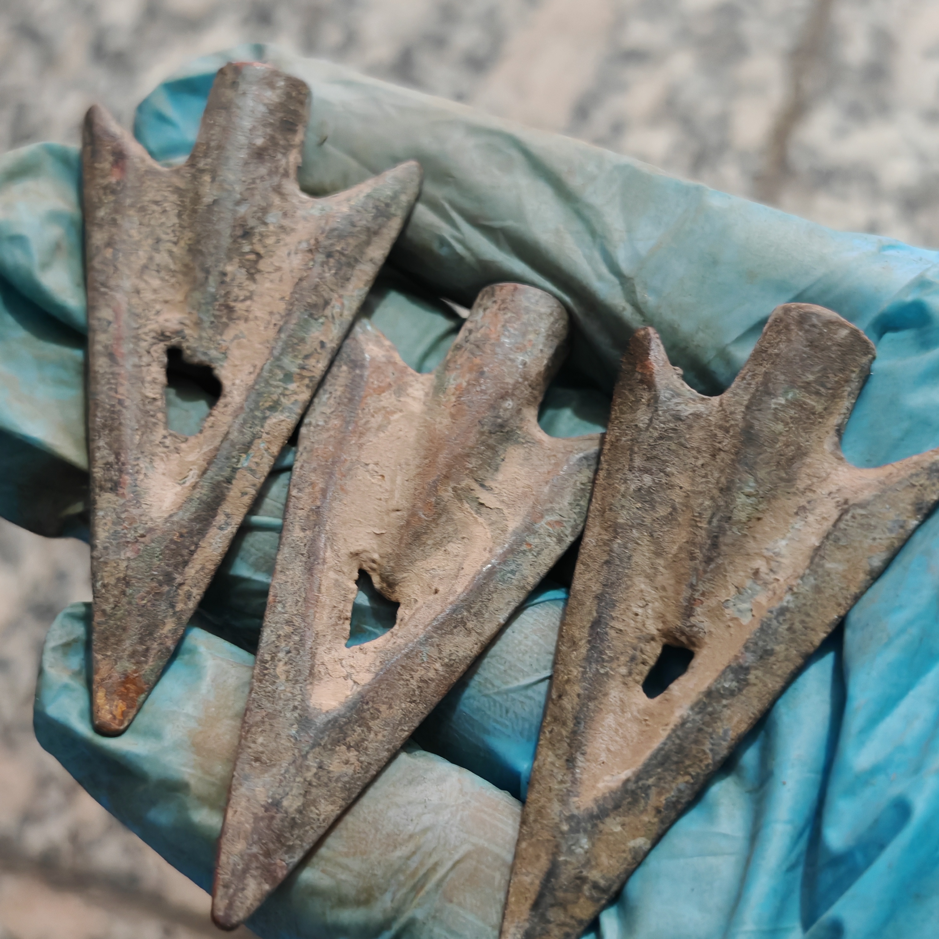 古玩收藏 战汉时期青铜箭头箭簇老包浆 仿古董杂件长箭头