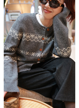 ise“费尔岛之旅”复古灰色针织圆领单排毛衣开衫K2540889W