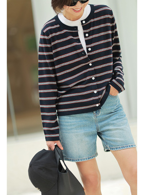 ise“Daily Luxury”系列羊毛蓝黑条纹针织开衫毛衣K2540820W