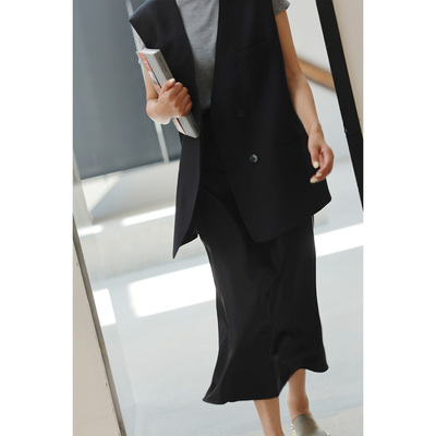 ise“chill 通勤”系列新醋酸料百搭显瘦鱼尾半裙P2530506A