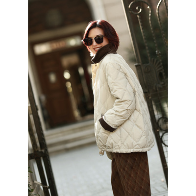 ise“复古巴恩风”灯芯绒拼接领绗缝菱形格一手长羽绒服P2541211