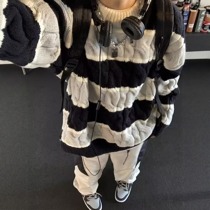 蓝灰拼色麻花条纹毛衣男ins潮