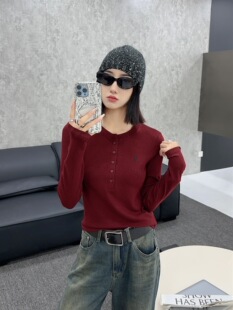 尚品秀8930战马春秋简约纯色清仓圆领单排扣长袖打底衫女上衣8063