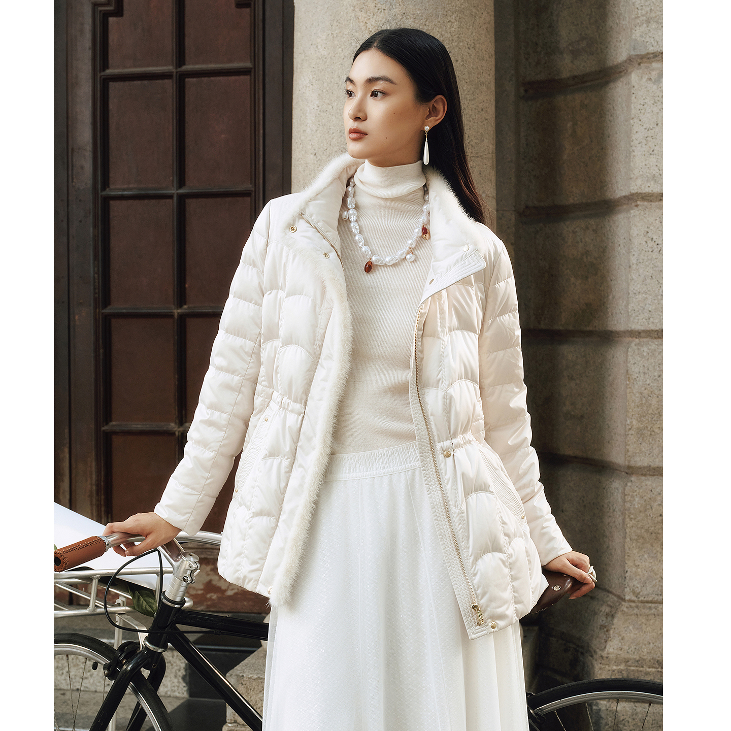 珂莱商场同款2025冬季新款气质百搭抽绳收腰水貂毛边羽绒服外套女,女装/女士精品,羽绒服,淘宝优惠券,粉丝福利购,淘宝优惠卷