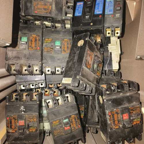 议价~富士FUJI塑壳断路器，拆机件，型号SA103BA、SA33~可维修