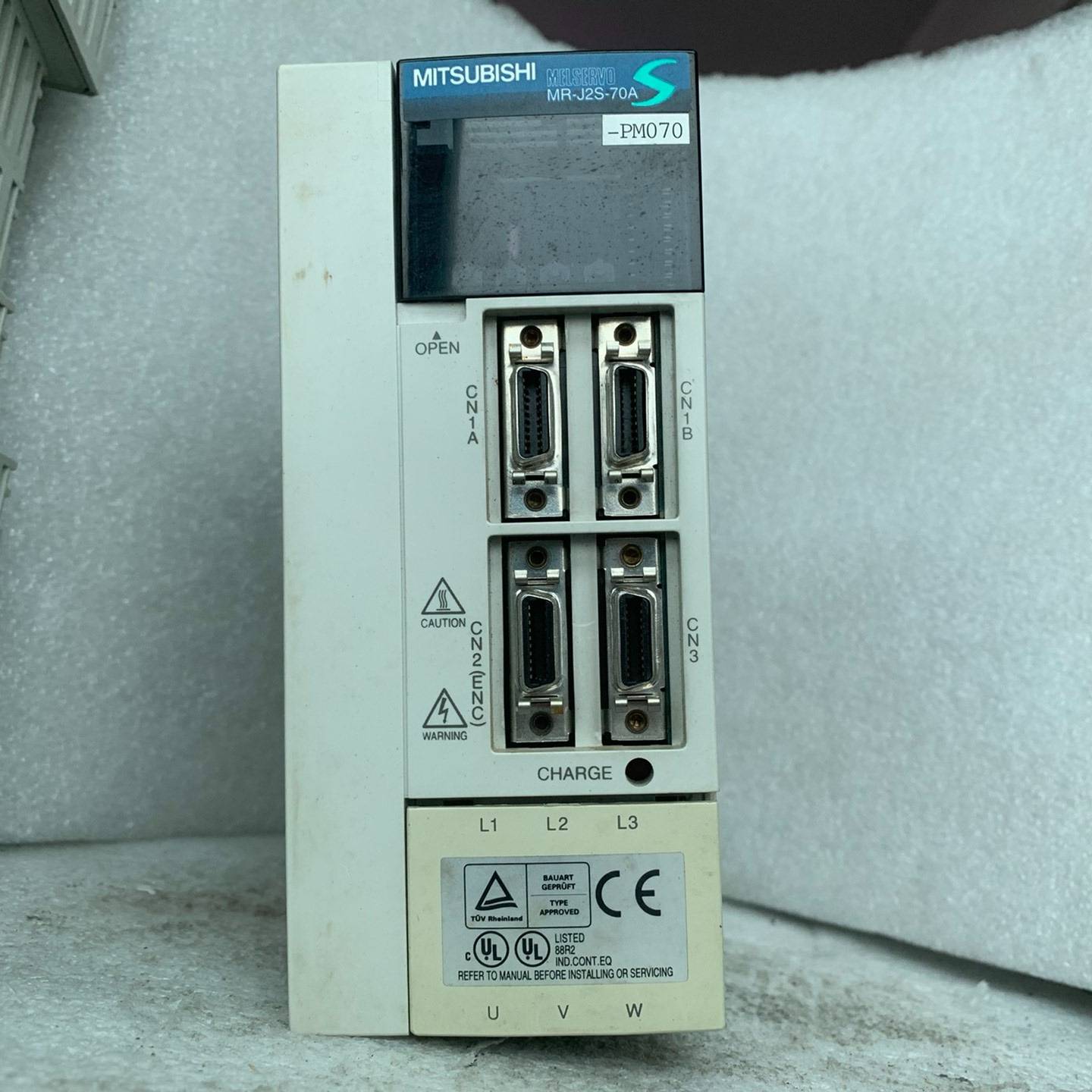 询价购-三菱驱动器 MR-J2S-70A-PM070实物图，成色