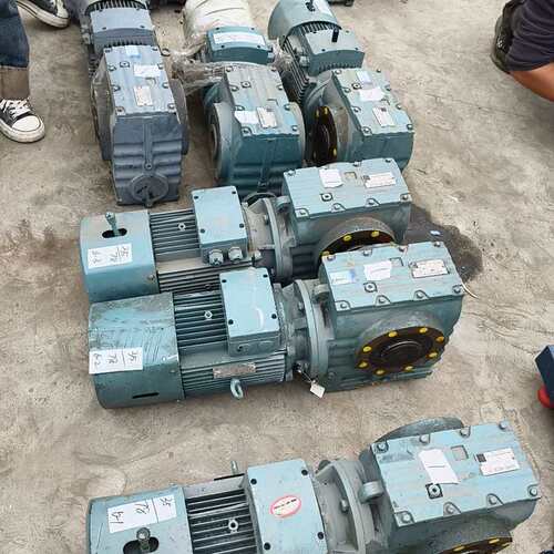 议价~国茂齿轮减速机，型号GSA77-YEJ2.2-4P-107.~可维修