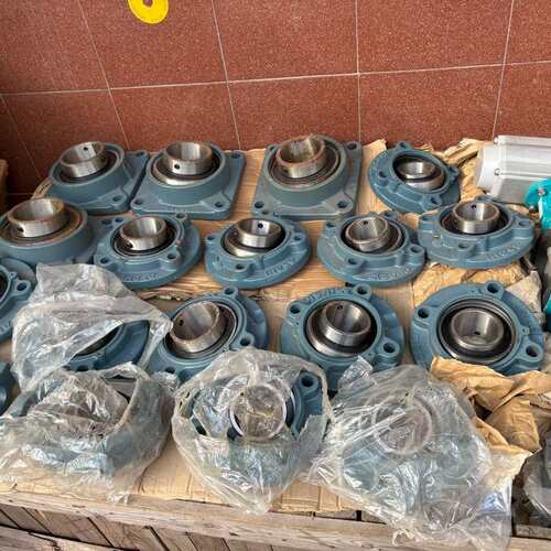 议价~ASAHI外球面轴承如图一起19个，表面有锈、F218的4个~可维修