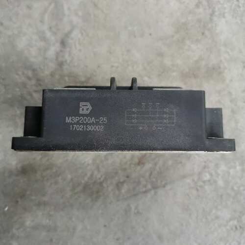 议价~M3P300A-25模块1个，拆机成色如图，有兴趣的私聊。~可维修