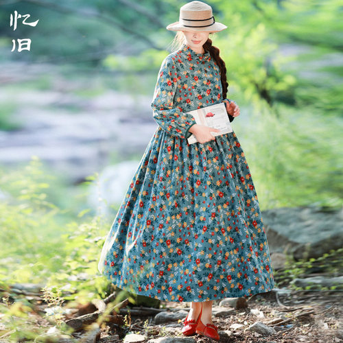 灯芯绒碎花连衣裙女2025秋季长裙