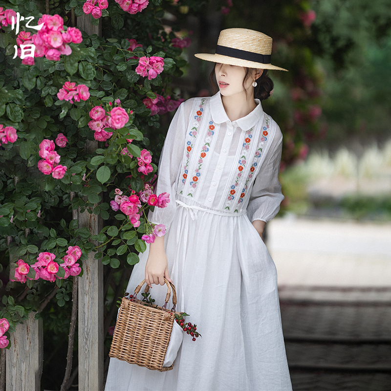 娃娃领绣花连衣裙女夏季小白裙