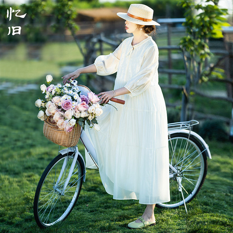 7折【白芷】复古木耳边圆领连衣裙女春夏轻薄飘逸长裙剪花拼接裙