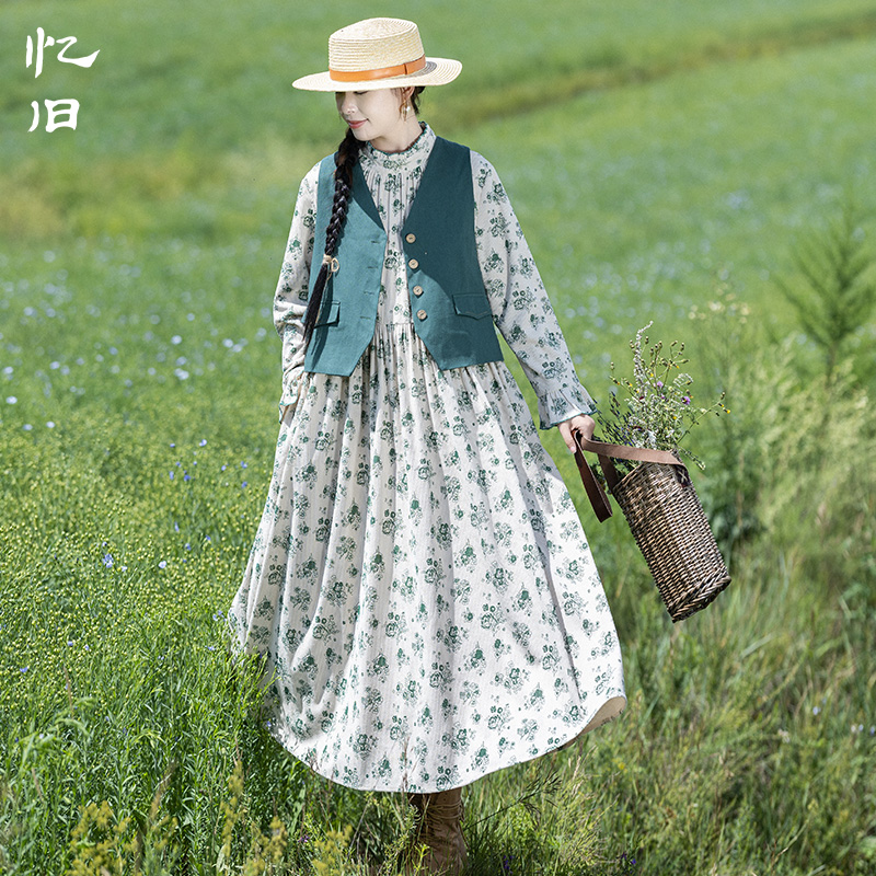 灯芯绒印花连衣裙女秋季复古裙