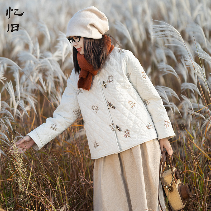 现货【闲暇时光】冬季圆领刺绣短款棉服女宽松牛角扣直筒棉衣外套,女装/女士精品,短外套,淘宝优惠券,粉丝福利购,淘宝优惠卷